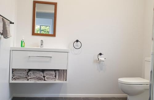 Taumarunui House | House on Huia