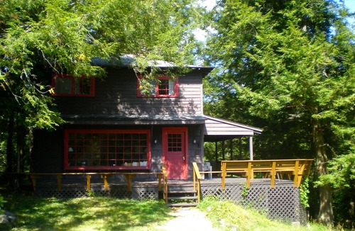Blue Mountain Lake House | House on Private Meadow with Mountain View