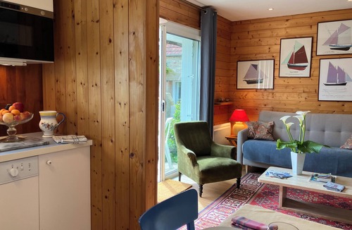 Tregastel House | House on the coast of Granit Rose in the center of Trégastel very calm beach