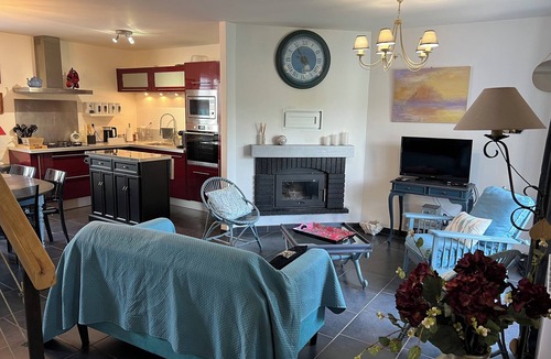 Le Vivier-sur-Mer House | House on the Cancale/Mont-Saint-Michel coastline, ideal for families.