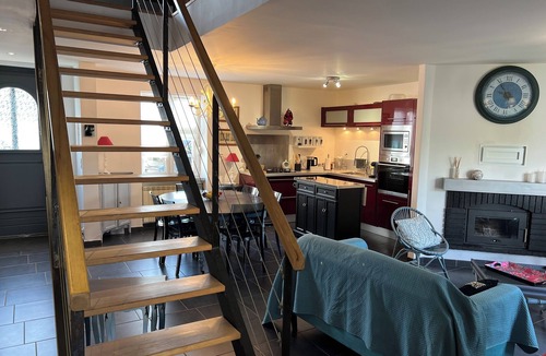 Le Vivier-sur-Mer House | House on the Cancale/Mont-Saint-Michel coastline, ideal for families.