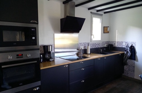 Mur-de-Bretagne House | House on the green lane