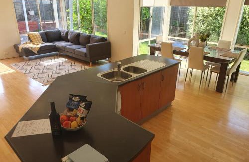 Lynbrook House | House on the Heights