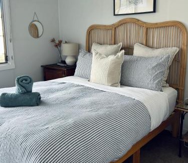 Port Campbell House | House on the hill