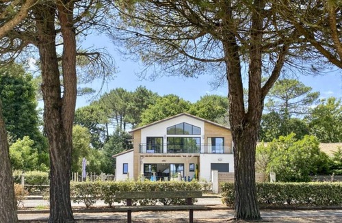 Carcans House | House on the lake