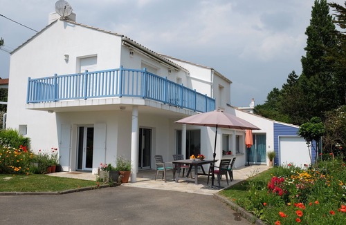 Pornic House | House on the seafront in Pornic, Plage du Portmain