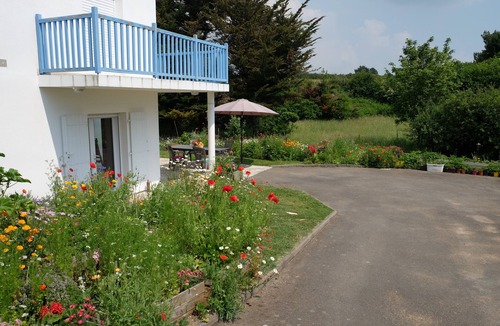 Pornic House | House on the seafront in Pornic, Plage du Portmain