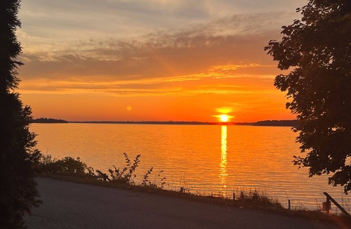 Dunsford Cottage | House on Trent waterways Sturgeon lake water access
