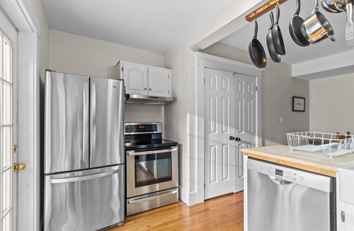 Waterford Valley House | House Patrick 4Bd Loft Style Parking