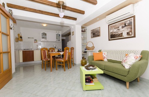 Bol House | House Petric (38552-K1) - Bol - island Brac