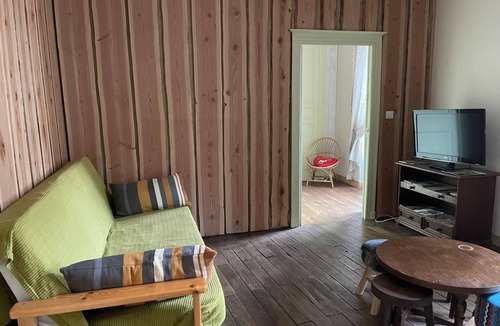 Ainay-le-Chateau Cottage | House, pets allowed - 6 guests