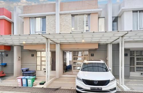 Java Villa | House PIK2 Cluster Virginia 2BR Wi-Fi &Netflix