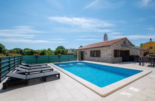 Kapelica Ski Chalet | House Plum - Cute Vacation Home With Pool in Labin by 22Estates