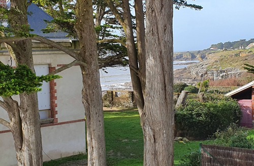 Prefailles House | House Préfailles sleeps 12, Sea view