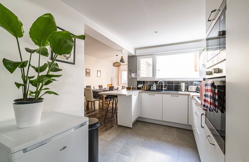 Verzenay House | House-Private Bathroom-Exclusive