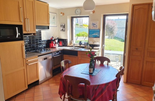 Cancale House | House quiet, comfortable and bright, near beaches