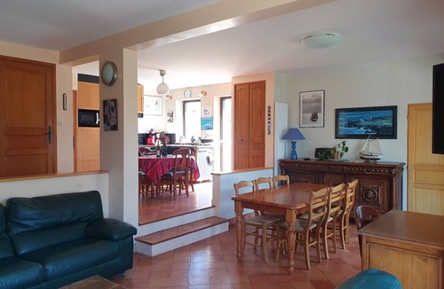 Cancale House | House quiet, comfortable and bright, near beaches