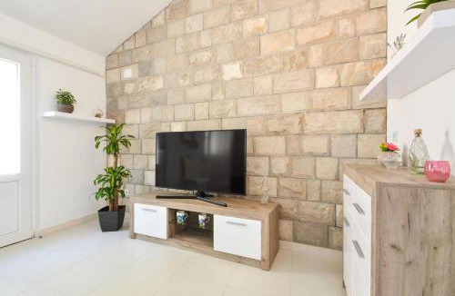 Zavalatica House | House Riva