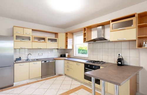 Ljubac House | House Rose with Garden and Pool - Three Bedroom House