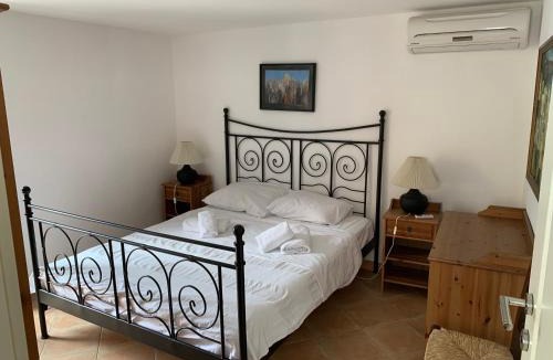 Susak House | House Rozalia