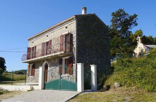 Ventiseri House | House, separate between sea and mountains