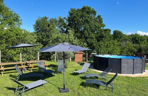 Brignemont House | House sleeps 11 Private lake