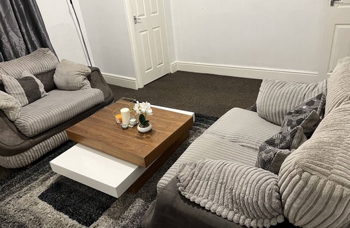 North Bitchburn House | House - Sleeps 3 & Free Parking