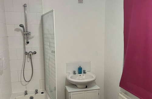 North Bitchburn House | House - Sleeps 3 & Free Parking