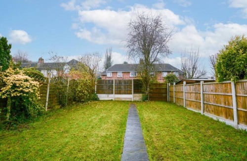 Trowell House | House - Sleeps 4-6 - Parking - Pet Friendly