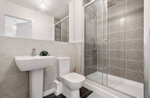 Ashford House | House - Sleeps 4 - Garden - Parking