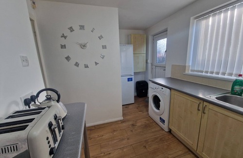 Wallsend House | House - Sleeps 4 - Garden - Parking