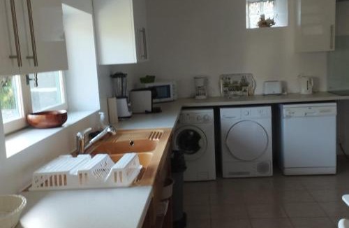 Kerien House | House - Sleeps 4 with Log Burner & Pet Friendly