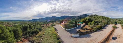 Nules House | House -Sleeps 8-Natural Pool-Pet Friendly