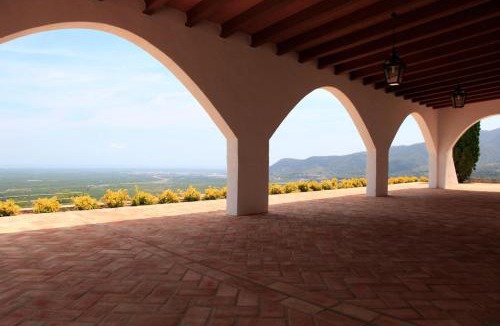 Nules House | House -Sleeps 8-Natural Pool-Pet Friendly