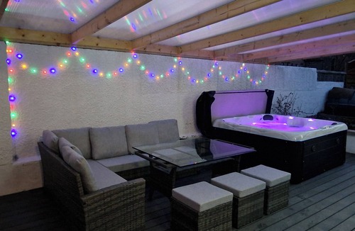 Ullapool House | House - Sleeps 8 - Pets Ok - Parking