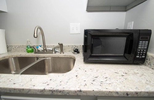 North Little Rock House | House - Sleeps 9 - Parking - Patio