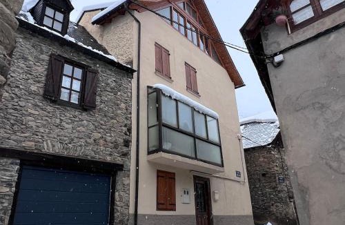 Casau Ski Chalet | House spectacular views Baqueira Digital Nomads