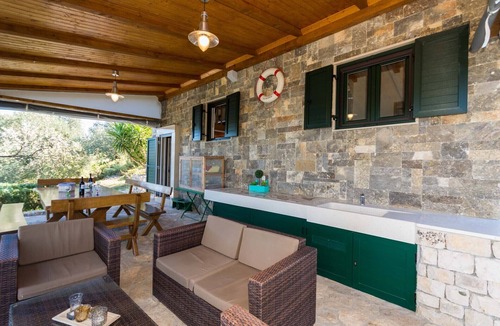 Businci House | House SVETA FUMIJA 1-beachfront, with private boat