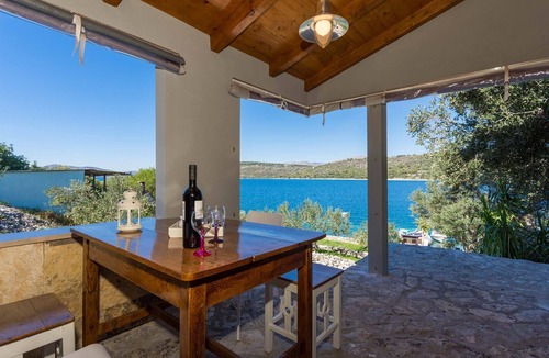 Businci House | House SVETA FUMIJA 2-beachfront, with private boat