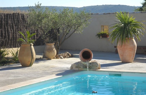 Le Pouget House | HOUSE SWIMMING POOL GARDEN AIR-CONDITIONING ALL COMFORTS PETS ALLOWED AND GAMES FOR CHILDREN