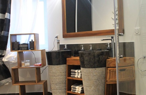 Banville House | House the Present Moment