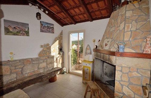 Donje Selo House | House Tihanka (71831-K1) - Grohote