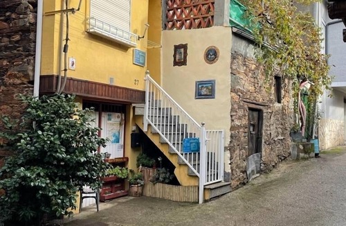Carballeda de Valdeorras House | House to enjoy Valdeorras and Bierzo, the Medulas Natural Park.