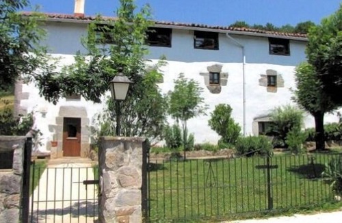 Aldatz Cottage | House Uhaldeko Borda for 10 people