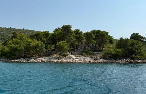 Cove Makarac (Milna) House | House Vesna Kupinova