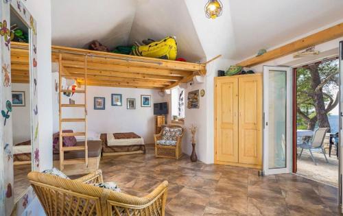 Cove Makarac (Milna) House | House Vesna Kupinova
