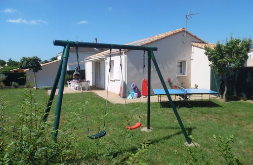 Saint-Vincent-sur-Jard Villa | House/Villa - Jard Sur Mer