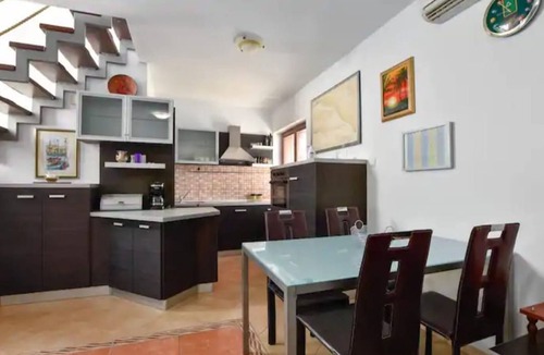 Dol House | House Villa Dore (91831-K1) - Skrip