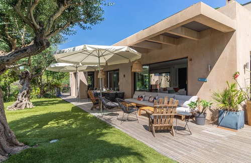 La Croix-Valmer Villa | House/Villa - SAINT-TROPEZ