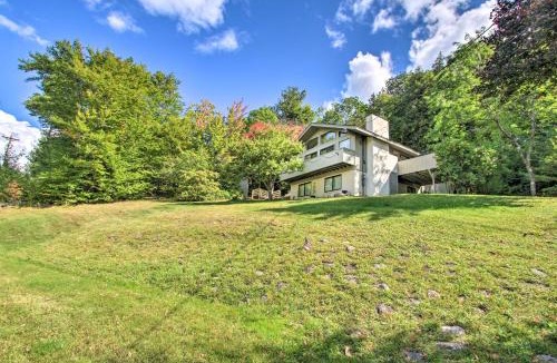Jackson House | House w/Balcony ~ 5 Mi to Cranmore Resort!